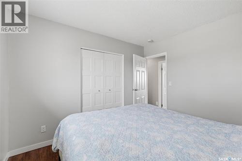 404 Dalgliesh Drive, Regina, SK - Indoor Photo Showing Bedroom