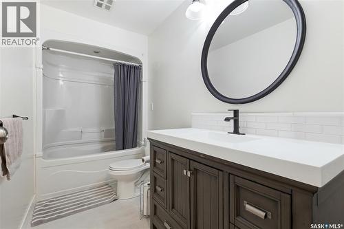404 Dalgliesh Drive, Regina, SK - Indoor Photo Showing Bathroom