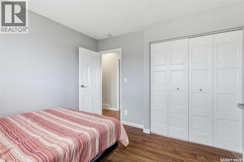 404 Dalgliesh Drive, Regina, SK - Indoor Photo Showing Bedroom