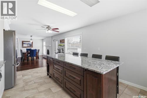 404 Dalgliesh Drive, Regina, SK - Indoor Photo Showing Kitchen