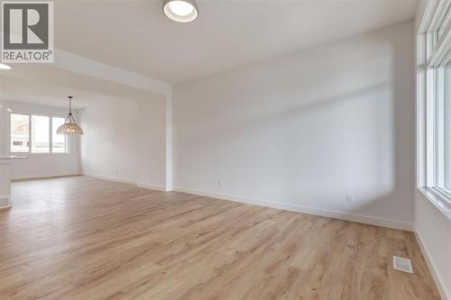 235 Sora Boulevard Se, Calgary, AB 