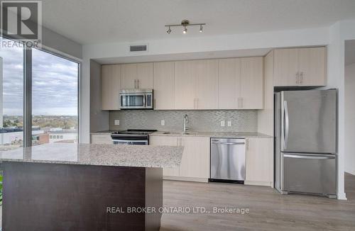 908 - 85 Duke Street W, Kitchener, ON - Indoor Photo Showing Kitchen With Double Sink With Upgraded Kitchen