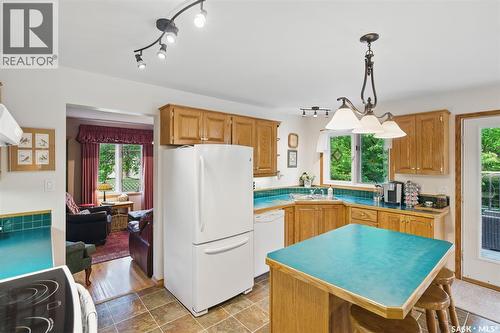 5052 7Th Street, Rosthern, SK - Indoor Photo Showing Kitchen With Double Sink