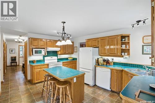 5052 7Th Street, Rosthern, SK - Indoor Photo Showing Kitchen