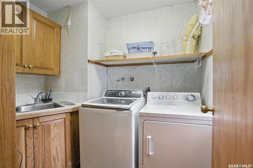 5052 7Th Street, Rosthern, SK - Indoor Photo Showing Laundry Room