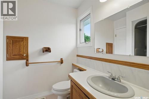 5052 7Th Street, Rosthern, SK - Indoor Photo Showing Bathroom