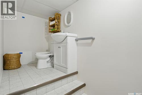 5052 7Th Street, Rosthern, SK - Indoor Photo Showing Bathroom