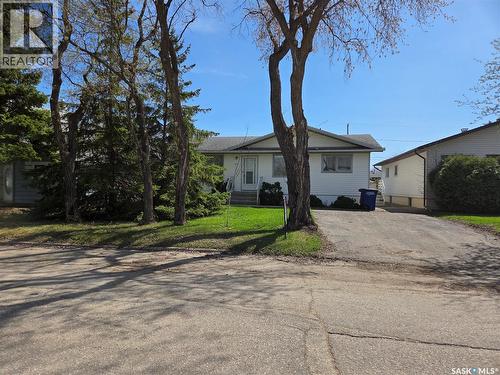 718 98th AVENUE  Tisdale, SK S0E 1T0