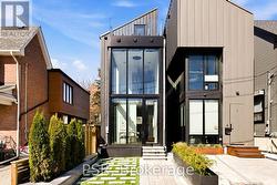 178 GLADSTONE AVENUE Toronto, ON M6J 3L4