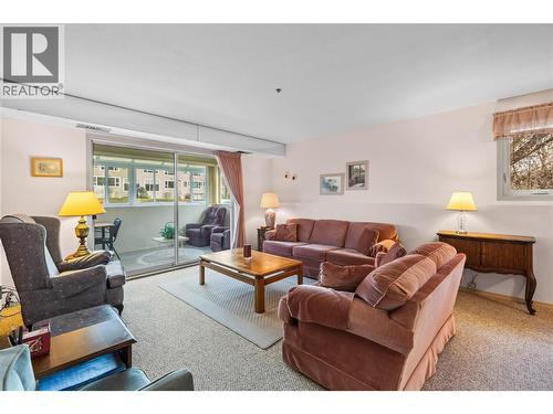 1045 Sutherland Avenue Unit# 37  Kelowna, BC V1Y 5Y1