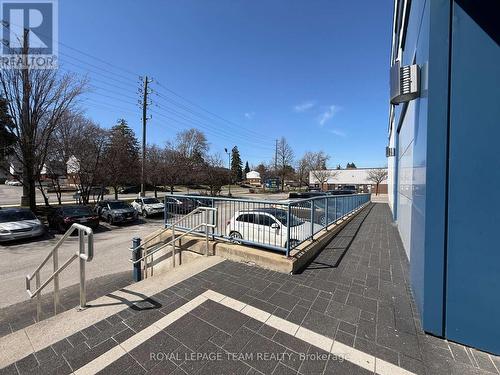 900 Morrison Drive, Ottawa, ON 