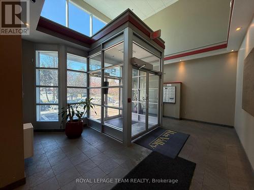 900 Morrison Drive, Ottawa, ON 