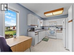 Dining to kitchen - 