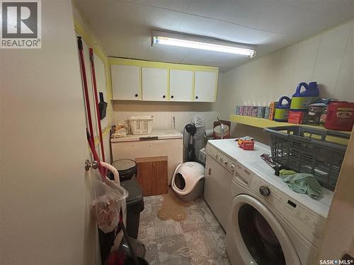 514 W Avenue S, Saskatoon, SK - Indoor Photo Showing Laundry Room