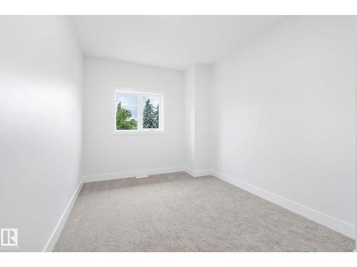11036 128 St Nw, Edmonton, AB - Indoor Photo Showing Other Room
