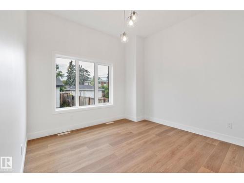 11036 128 St Nw, Edmonton, AB - Indoor Photo Showing Other Room