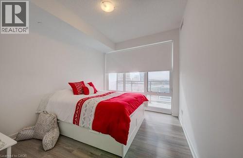 85 W Duke Street W Unit# 908, Kitchener, ON - Indoor Photo Showing Bedroom