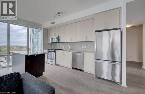 85 W Duke Street W Unit# 908, Kitchener, ON - Indoor Photo Showing Kitchen