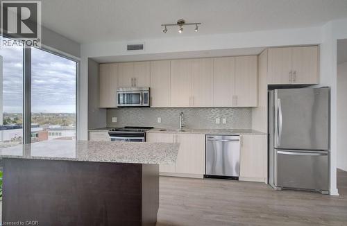 85 W Duke Street W Unit# 908, Kitchener, ON - Indoor Photo Showing Kitchen With Double Sink With Upgraded Kitchen