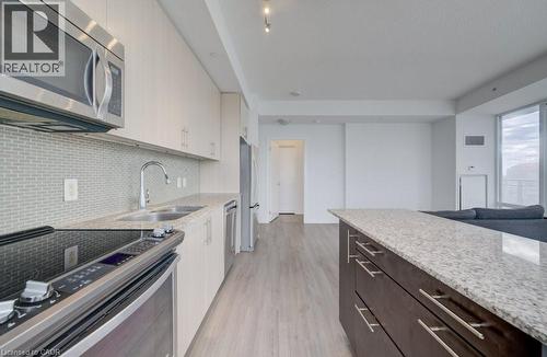 85 W Duke Street W Unit# 908, Kitchener, ON - Indoor Photo Showing Kitchen With Double Sink With Upgraded Kitchen