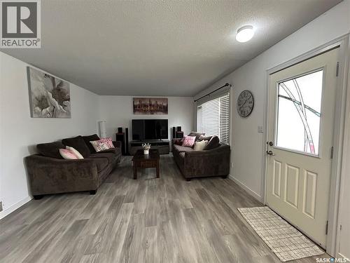 2007 Mayfair Bay, Estevan, SK - Indoor Photo Showing Living Room