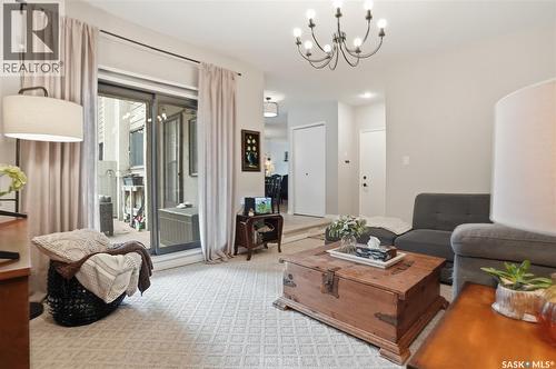 16 425 Pinehouse Drive, Saskatoon, SK - Indoor Photo Showing Living Room