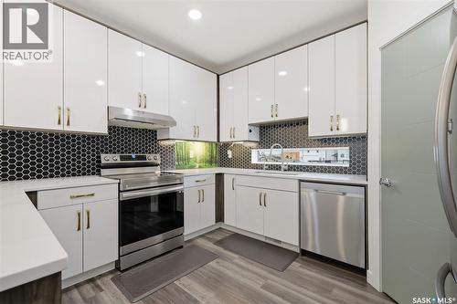 671 Underhill Road, Saskatoon, SK - Indoor Photo Showing Kitchen