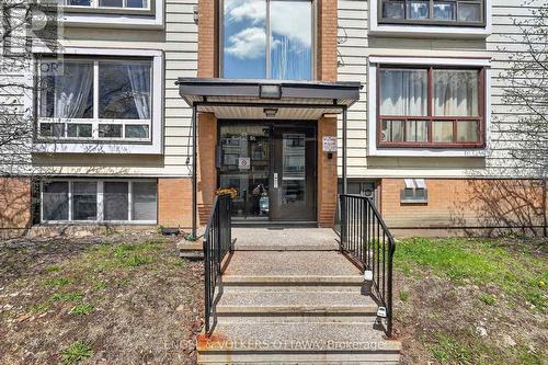 9 - 49 SUMAC STREET  Ottawa, ON K1J 7T7
