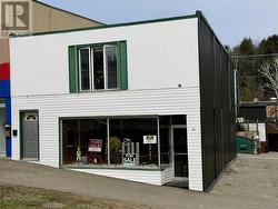 48 Ontario AVE  Elliot Lake, ON P5A 1Y1