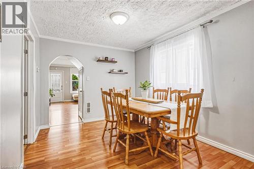 161 Ivon Avenue, Hamilton, ON - Indoor Photo Showing Dining Room