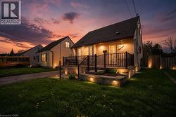 18 ARMSTRONG Avenue  Hamilton, ON L8H 1M5