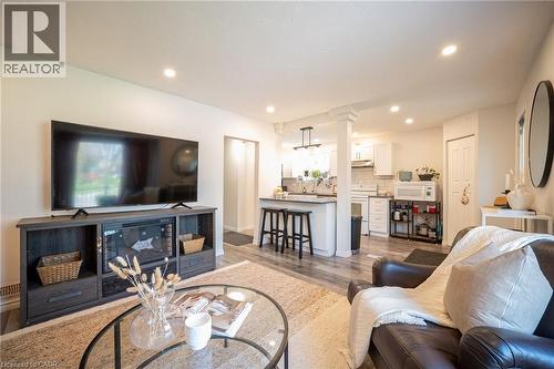 18 Armstrong Avenue, Hamilton, ON - Indoor Photo Showing Living Room
