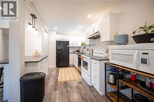 18 Armstrong Avenue, Hamilton, ON - Indoor Photo Showing Kitchen