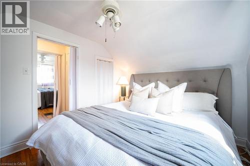 18 Armstrong Avenue, Hamilton, ON - Indoor Photo Showing Bedroom