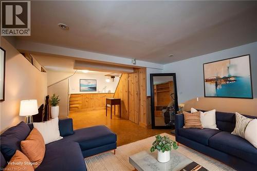 18 Armstrong Avenue, Hamilton, ON - Indoor Photo Showing Living Room