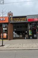 2 - 811 DUNDAS STREET W Toronto, ON M6J 1V4