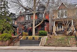 114 IVY AVENUE  Toronto, ON M4L 2H7