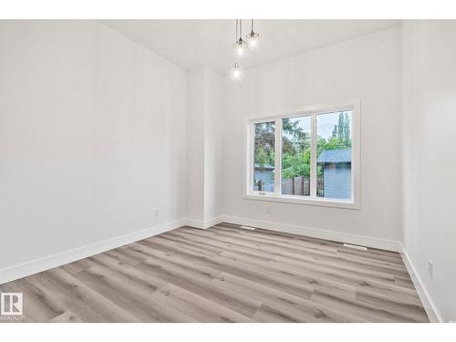 11032 128 St Nw, Edmonton, AB - Indoor Photo Showing Other Room