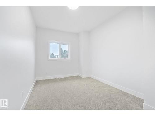 11032 128 St Nw, Edmonton, AB - Indoor Photo Showing Other Room