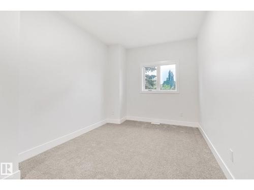 11032 128 St Nw, Edmonton, AB - Indoor Photo Showing Other Room