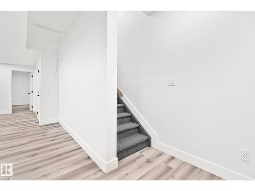 11032 128 St Nw, Edmonton, AB - Indoor Photo Showing Other Room
