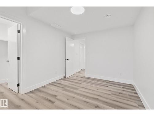 11032 128 St Nw, Edmonton, AB - Indoor Photo Showing Other Room