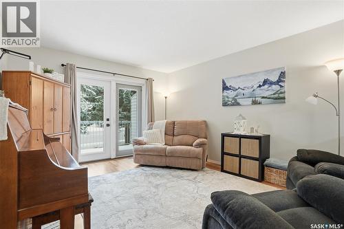 12 80 Berini Drive, Saskatoon, SK - Indoor Photo Showing Living Room