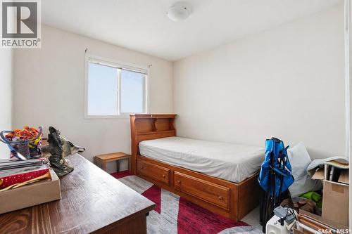 222 V Avenue S, Saskatoon, SK - Indoor Photo Showing Bedroom