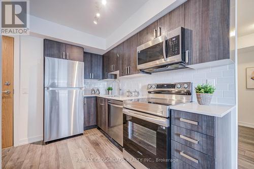 1506 - 1455 Celebration Drive, Pickering, ON - Indoor Photo Showing Kitchen