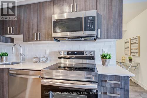 1506 - 1455 Celebration Drive, Pickering, ON - Indoor Photo Showing Kitchen