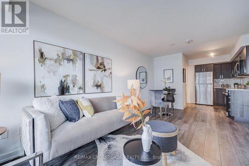 1506 - 1455 Celebration Drive, Pickering, ON - Indoor Photo Showing Living Room