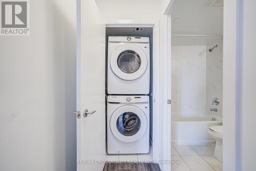 1506 - 1455 Celebration Drive, Pickering, ON - Indoor Photo Showing Laundry Room