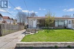 137 NEWLANDS AVENUE Toronto, ON M1L 1S2