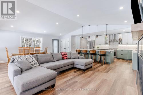 780 Marshall Road, Tiny, ON - Indoor Photo Showing Living Room